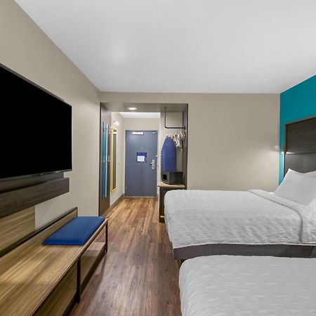Tru By Hilton Lathrop Hotel Exterior photo