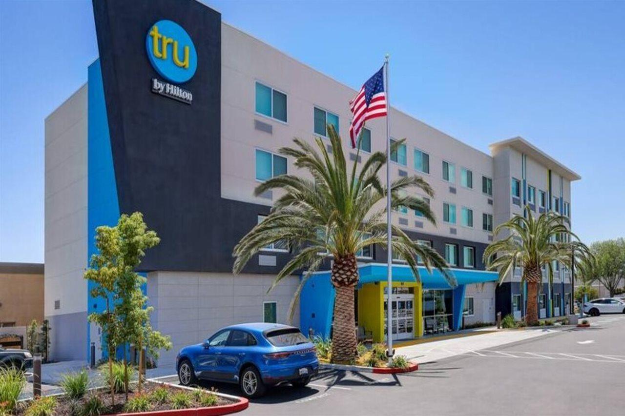 Tru By Hilton Lathrop Hotel Exterior photo
