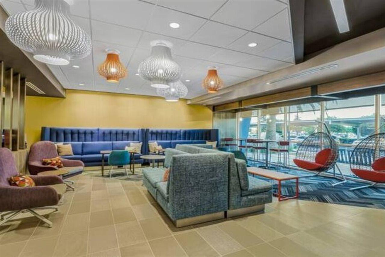 Tru By Hilton Lathrop Hotel Exterior photo