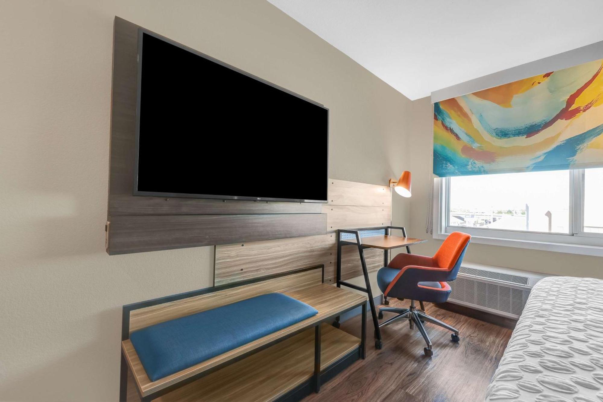 Tru By Hilton Lathrop Hotel Exterior photo
