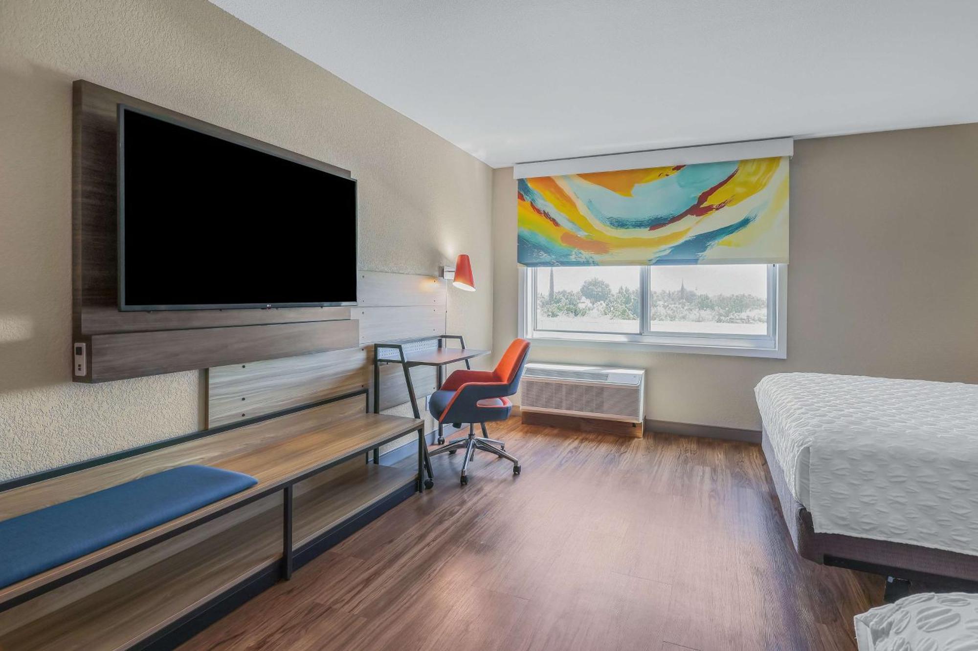Tru By Hilton Lathrop Hotel Exterior photo